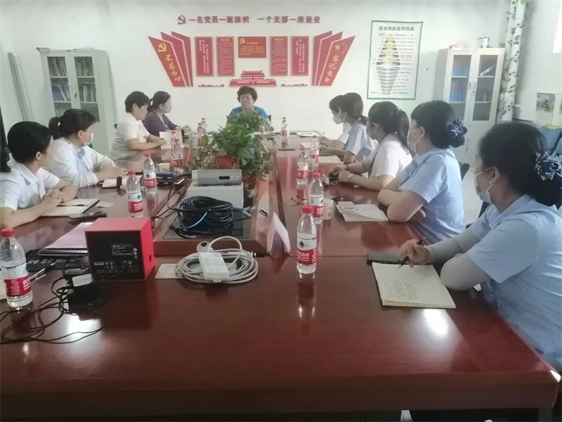 林寶娟董事長與物業(yè)同仁互相交流、學(xué)習(xí)